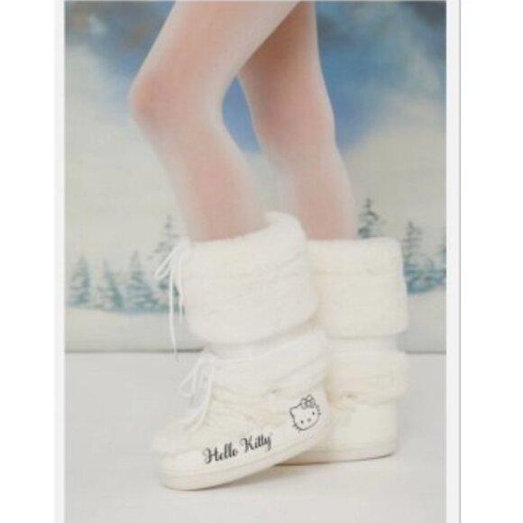 Hello Kitty Snow Boots Forever 21 Size 7 - Picture 5 of 5